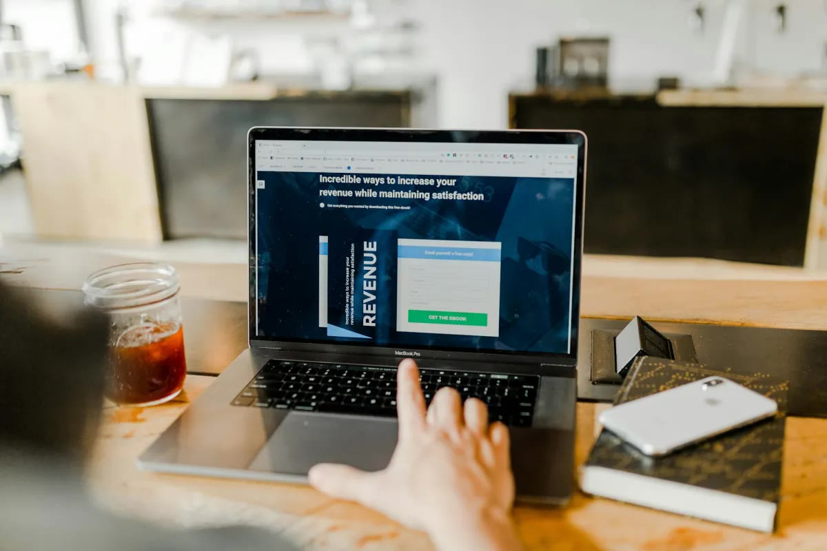 SBA Loan vs Seller Financing: How to Fund a Small Business Acquisition
